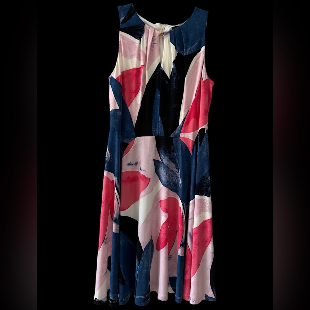 IVANKA TRUMP DRESS